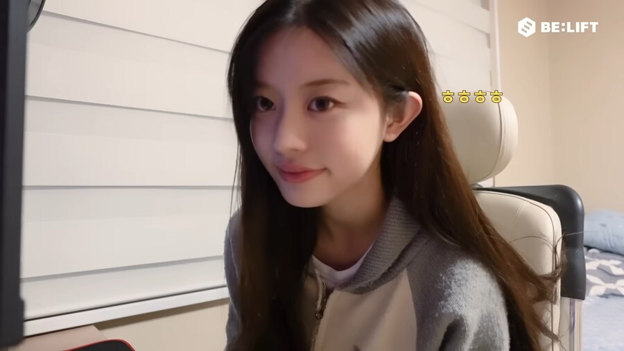 오빠 방에서 컴터하는 아이돌 여동생 실존_4.jpg