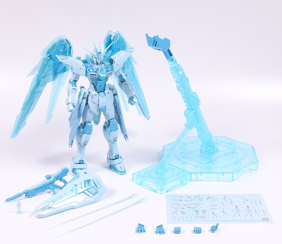 MG] 프리덤 건담 2.0 (크로스 콘트라스트 컬러 클리어 블루 Ver.)_3.jpg
