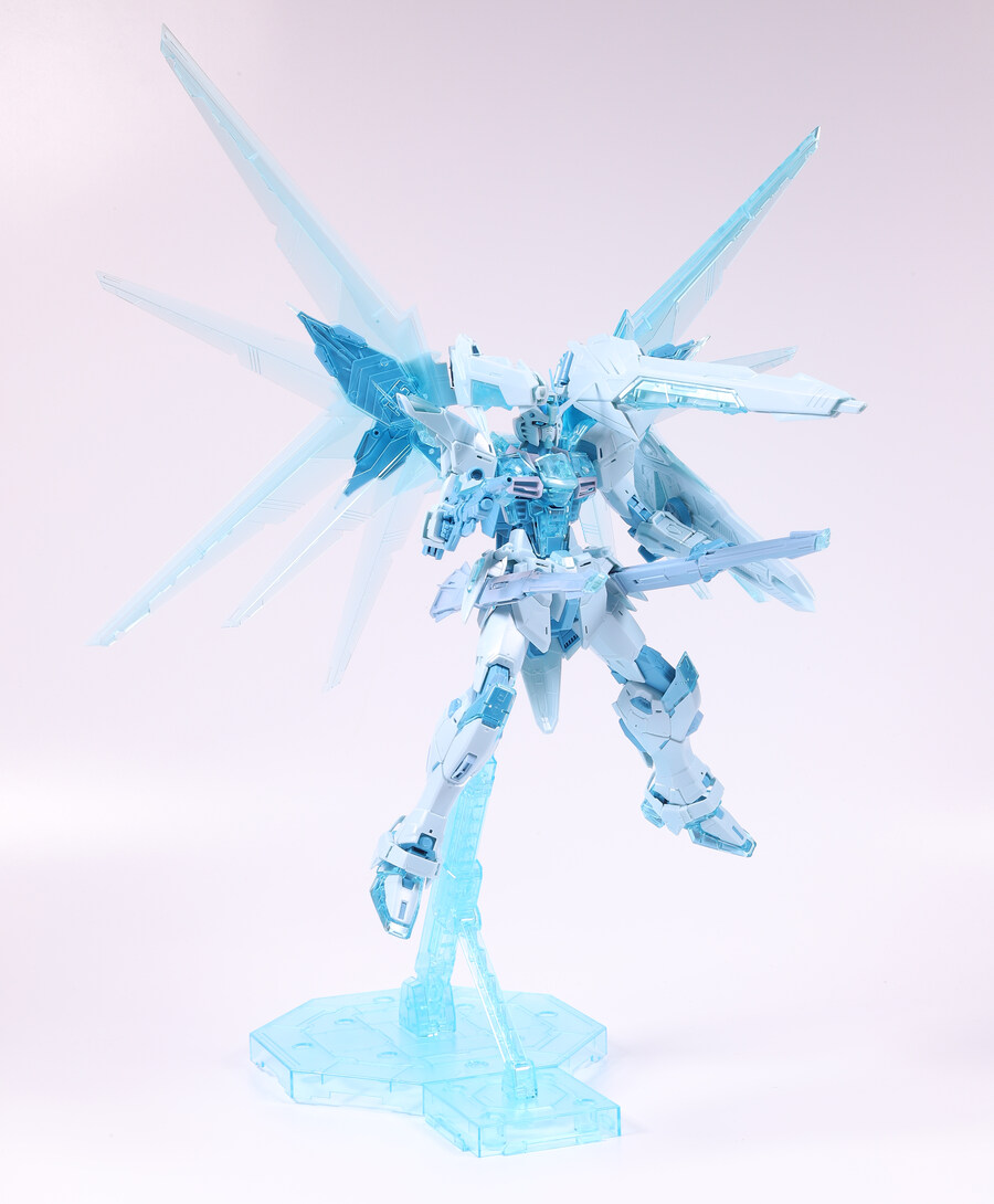 MG] 프리덤 건담 2.0 (크로스 콘트라스트 컬러 클리어 블루 Ver.)_14.jpg