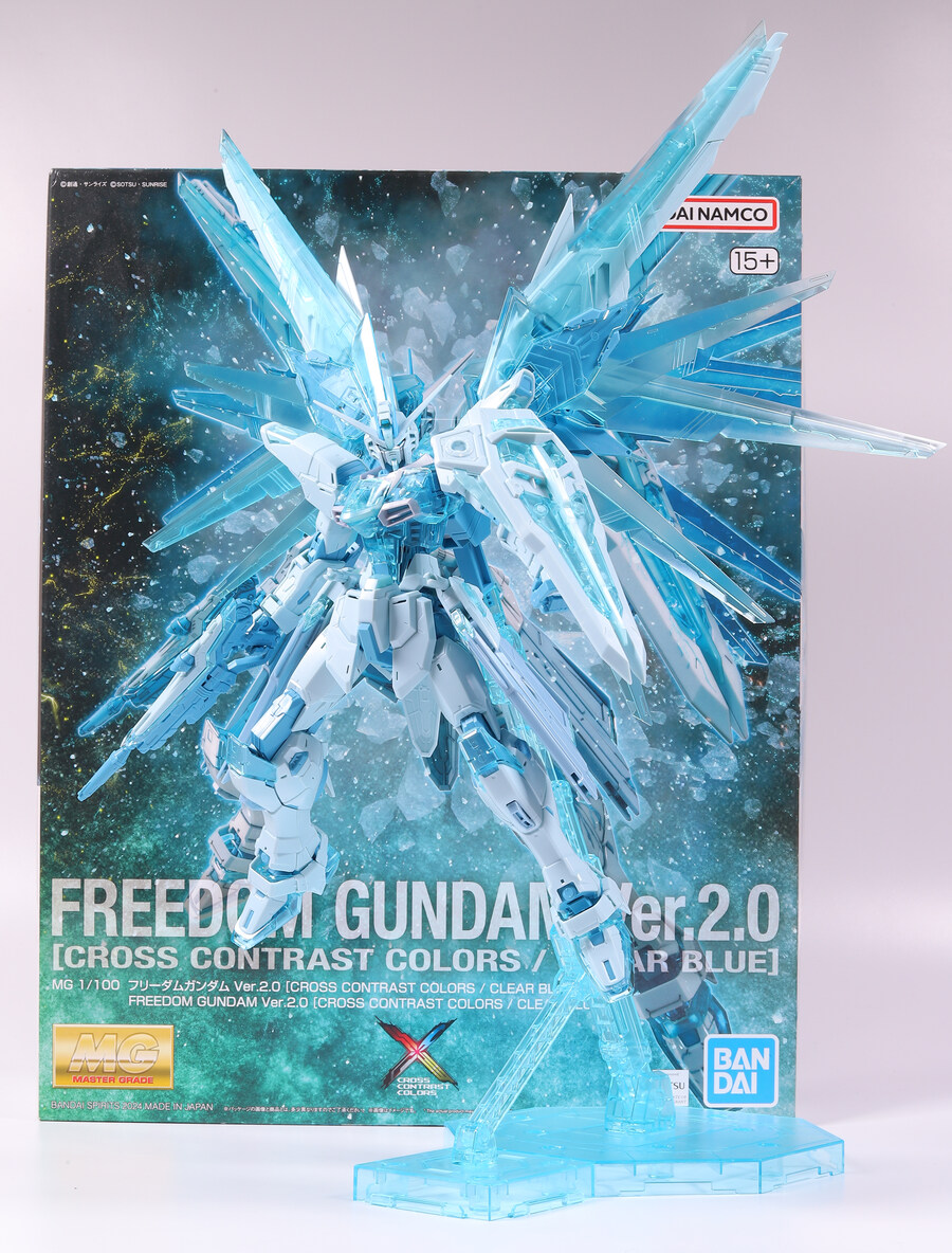 MG] 프리덤 건담 2.0 (크로스 콘트라스트 컬러 클리어 블루 Ver.)_2.jpg