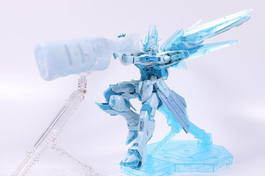 MG] 프리덤 건담 2.0 (크로스 콘트라스트 컬러 클리어 블루 Ver.)_52.jpg