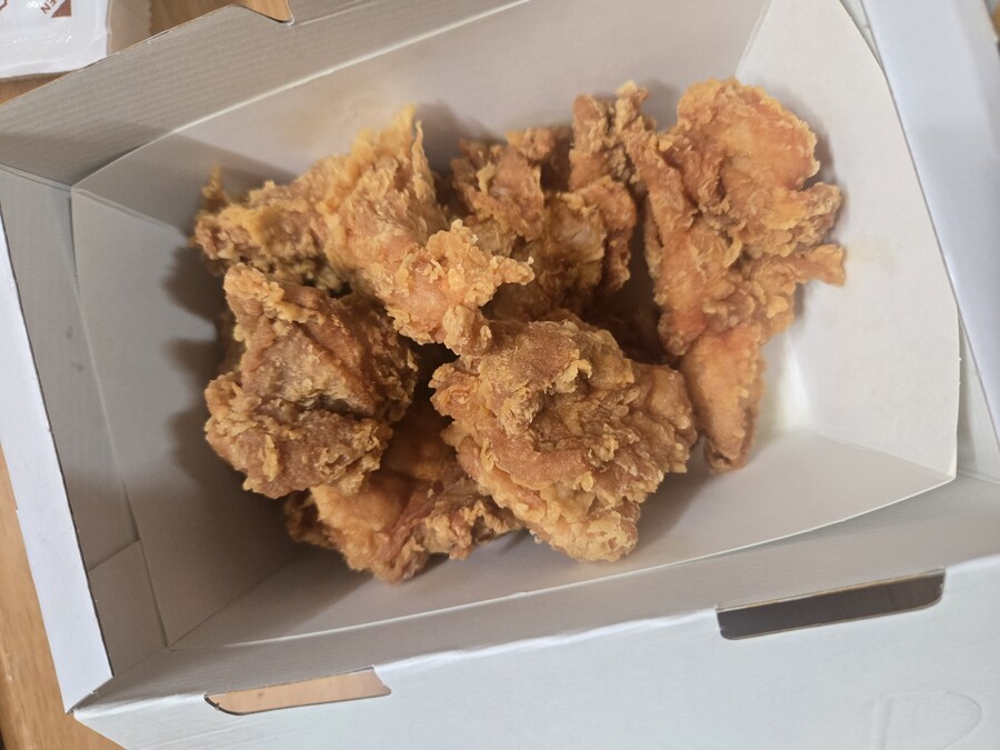 맘스터치 피자치킨 셋트!_4.jpg