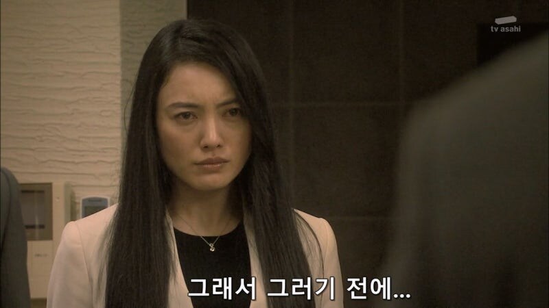 국가기밀을 팔아서 돈 좀 벌었다고 사람을 죽이다니_25.jpg