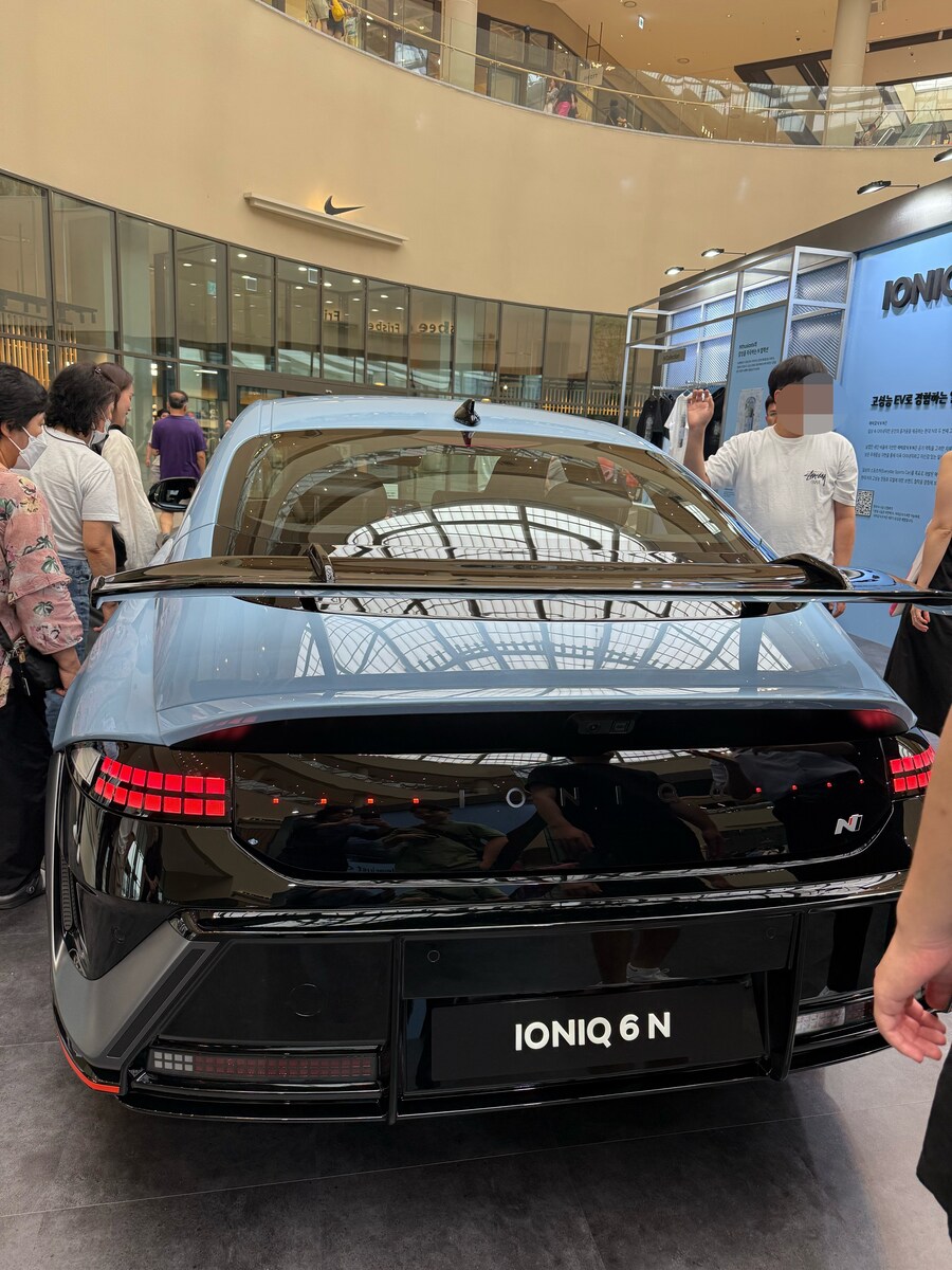 롯데 의왕. 아이오닉 6n 보고 왔습니다_1.jpg