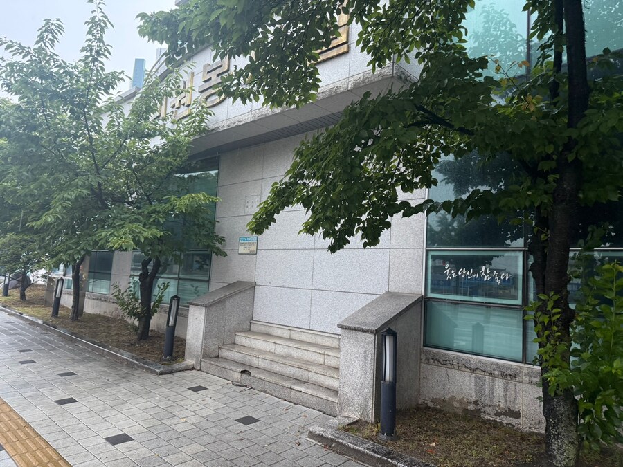 자작 유머)민원 봉사실 gif._1.jpg