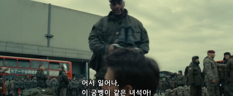 영화속 장군에게 개긴 소령의 최후_13.jpg
