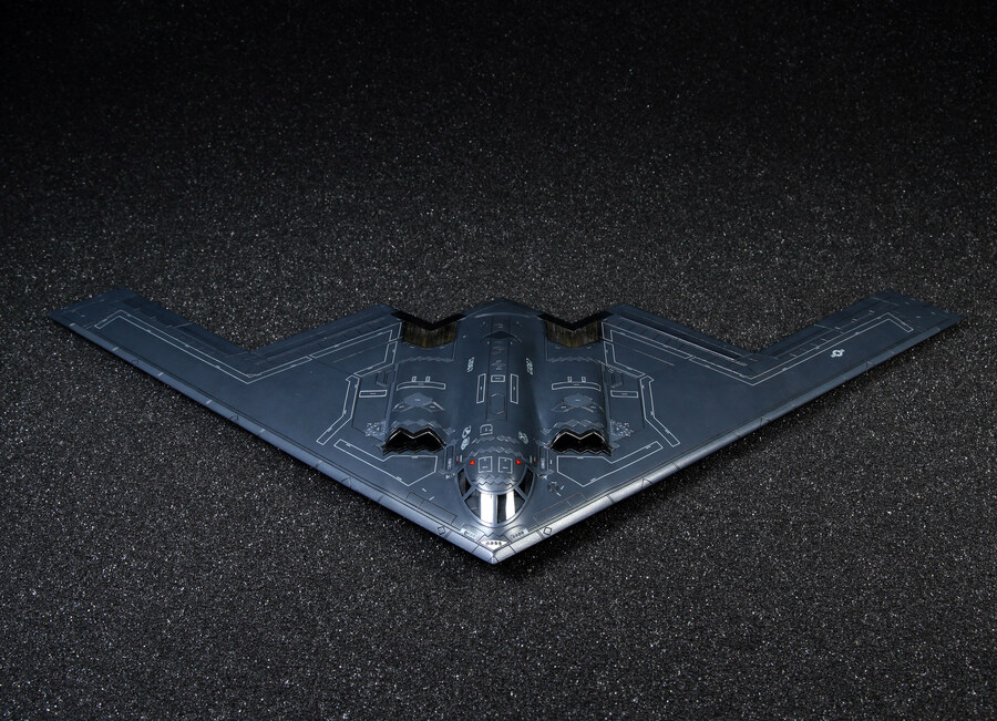 오로지 스폰지 도색만으로 B-2 완성하기!!_1.jpg