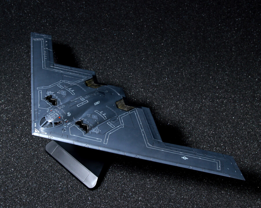 오로지 스폰지 도색만으로 B-2 완성하기!!_4.jpg