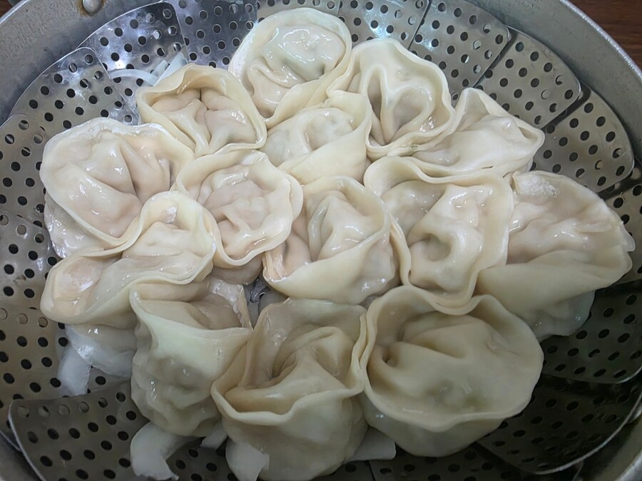 직장에서 3천원씩 걷어서 해먹는 콩국수 만두_11.jpg