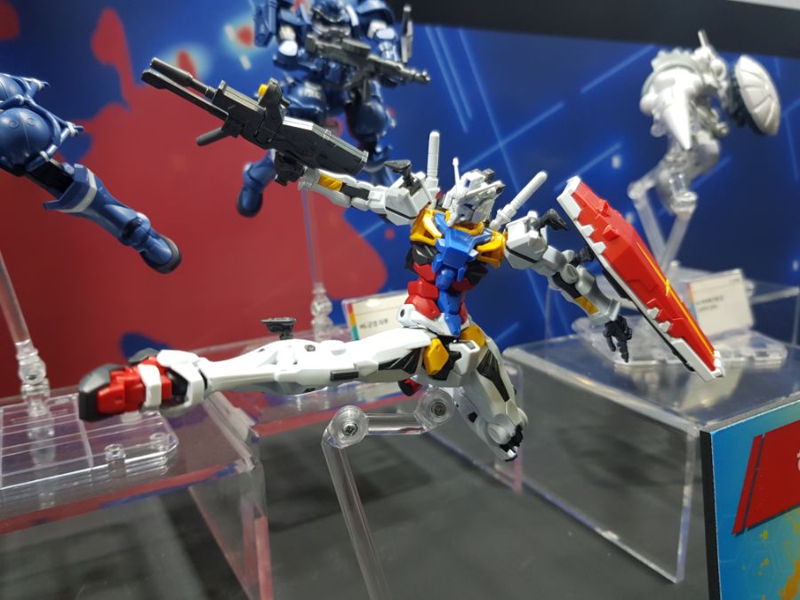 HG GQ 1/144 하얀 건담 펀 엑스포 전시 사진_4.jpg