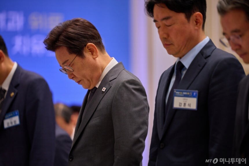 이재명 대통령 "304. 159. 14. 179…656개의 우주, 기억하겠다"_1.png