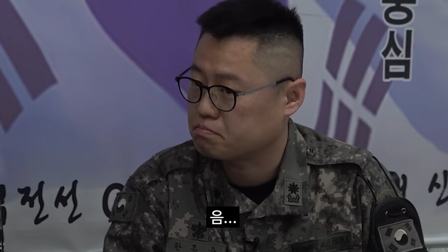 충주맨 이 장면 별 거 아닌데 웃기네 ㅋㅋㅋㅋ_9.png