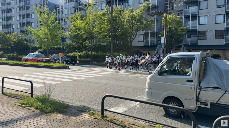 일본 초교의 급식 환경_1.jpg