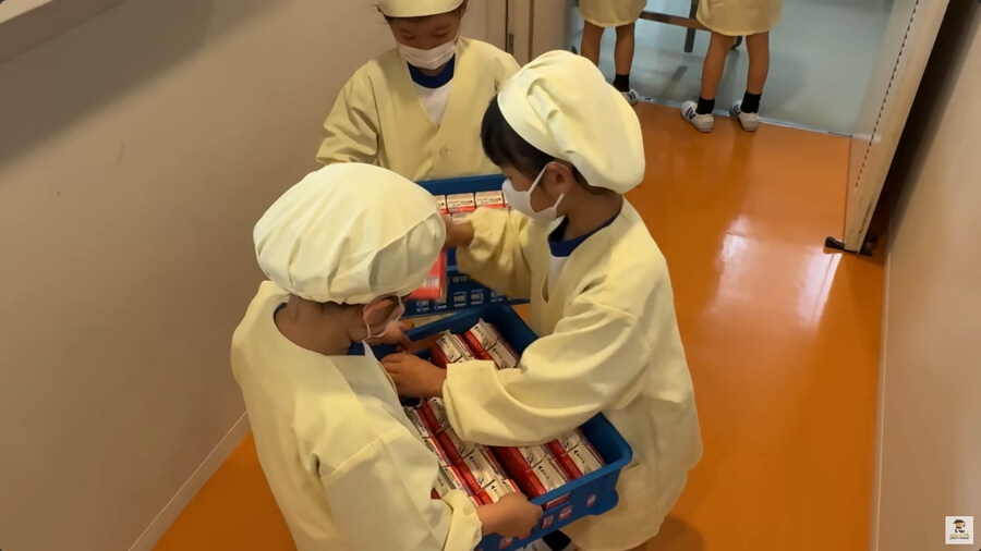 일본 초교의 급식 환경_47.jpg