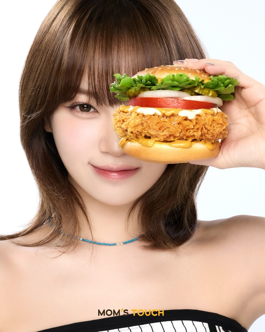 맘스터치, 'WOW핫치즈세트' 3종 한정 출시…"르세라핌 키링 증정"_2.jpg
