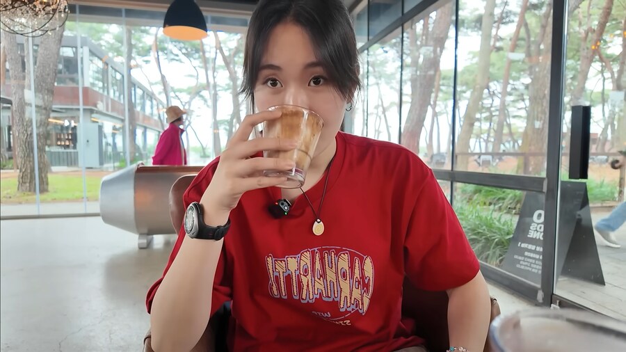 유튜브) k-홀란드가 한입만에 대처하는 방법_2.png