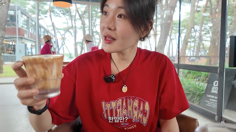 유튜브) k-홀란드가 한입만에 대처하는 방법_9.png