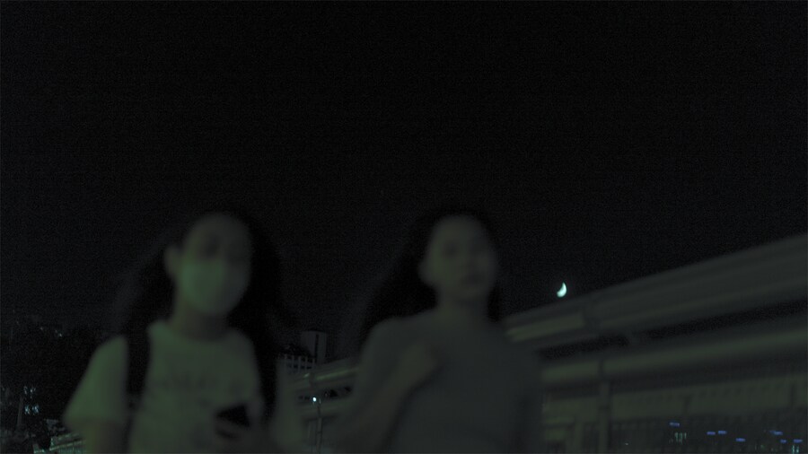 딥 블루 서울_5.png