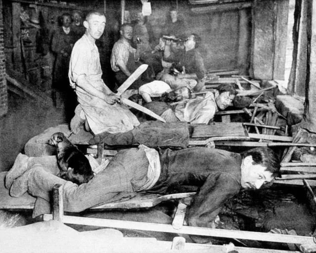 프랑스, 칼 가는 작업자들 🇫🇷🔪 (1900년대 초반)_1.jpg