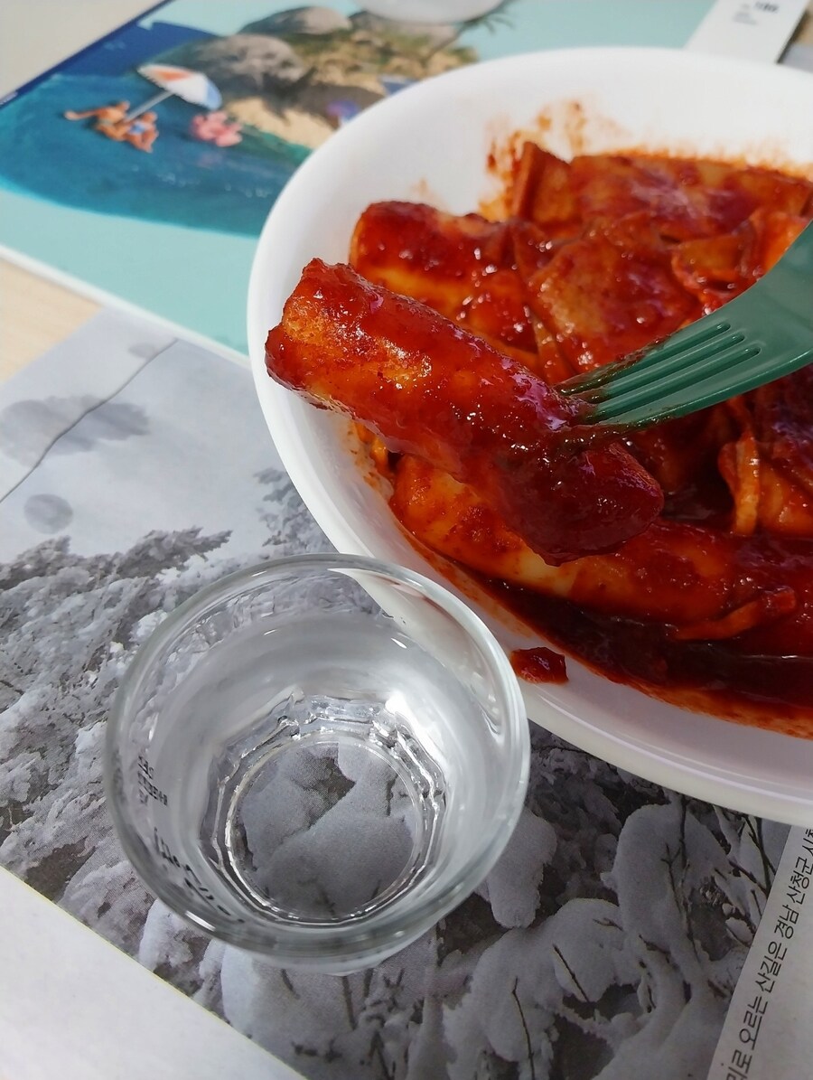 비오는날 시장매운떡볶이_9.jpg