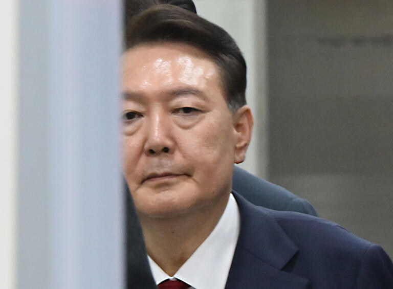 [속보] “간수치 안좋다” 호소에도…尹, 구속 유지된다_1.jpg