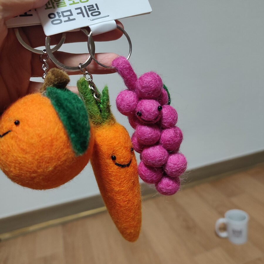 오늘 홍대 가서 가챠하고 다이소에서 산 것들_3.jpg