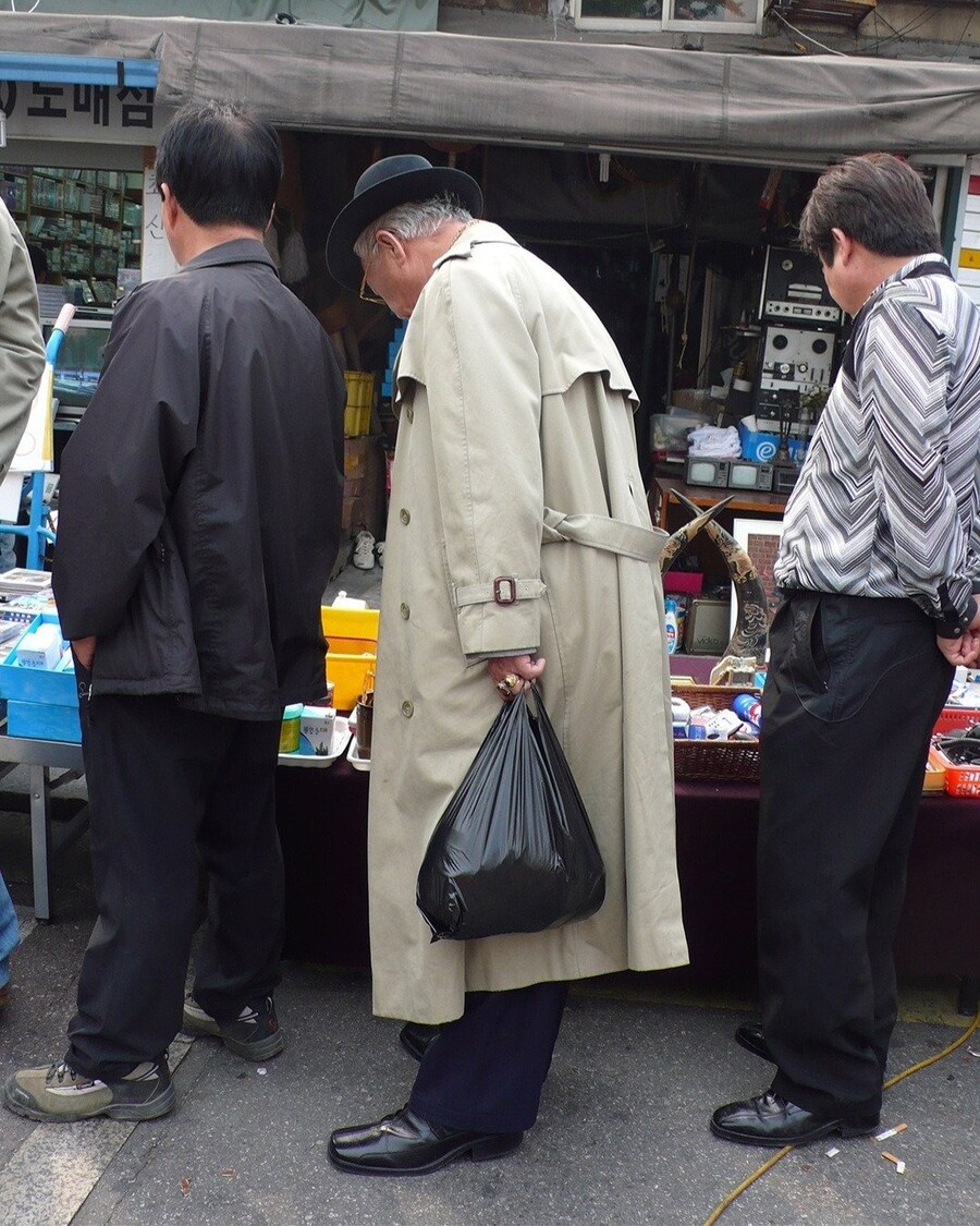 해외 패션 플랫폼에 소개된 동묘 할배 스트릿 패션.jpg_4.jpg
