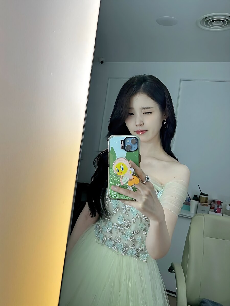 2025.07.19 아이유 인스타그램_4.jpg