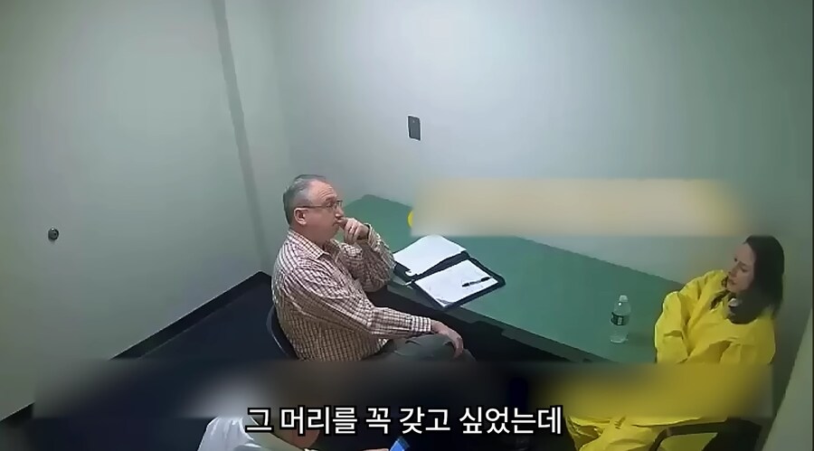 혐) 지하실에서 잘린 아들의 머리를 발견한 엄마_20.png