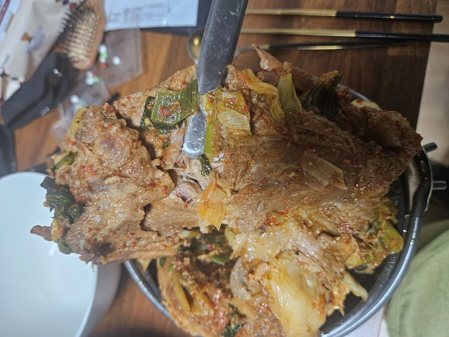 니들 방금 내가 만든거 먹으라면 먹어?_5.jpg