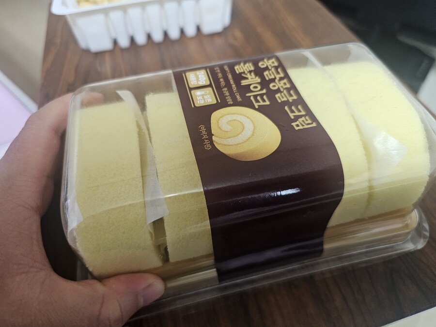 롤케이크 포장 디자인 봐라_1.jpg