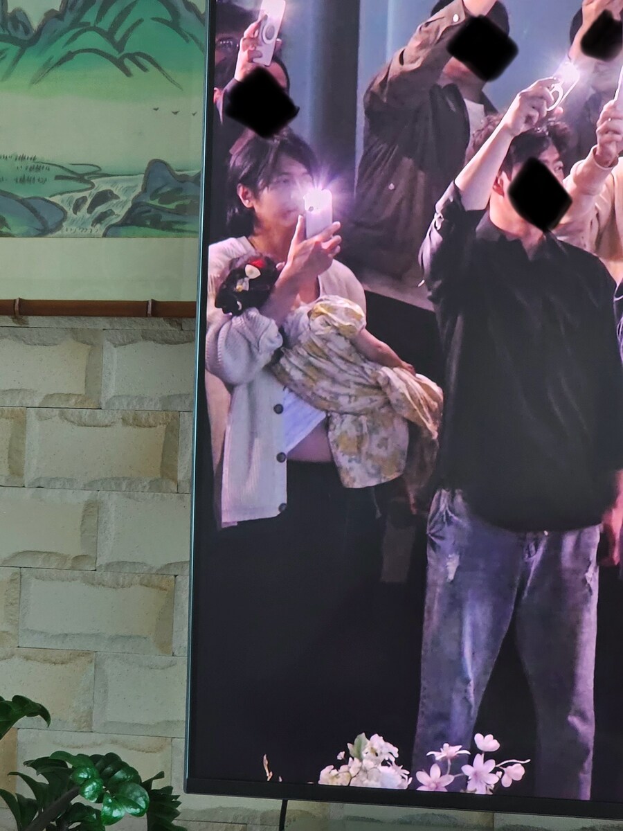 친구 결혼식에서 의도하지 않았던 노출을.._1.jpg