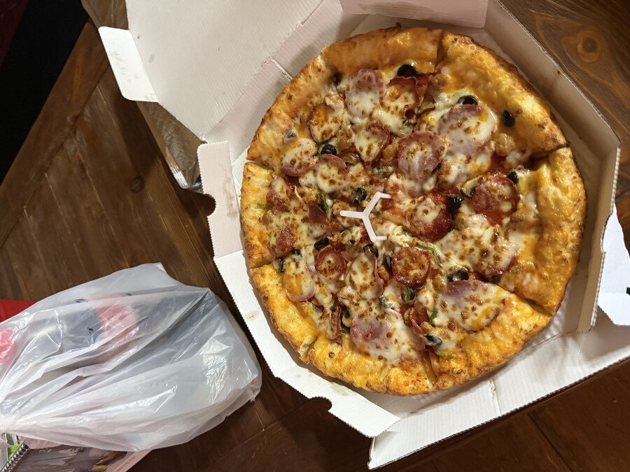 인증) 피자 깊티 받은거 주문인증_1.jpg