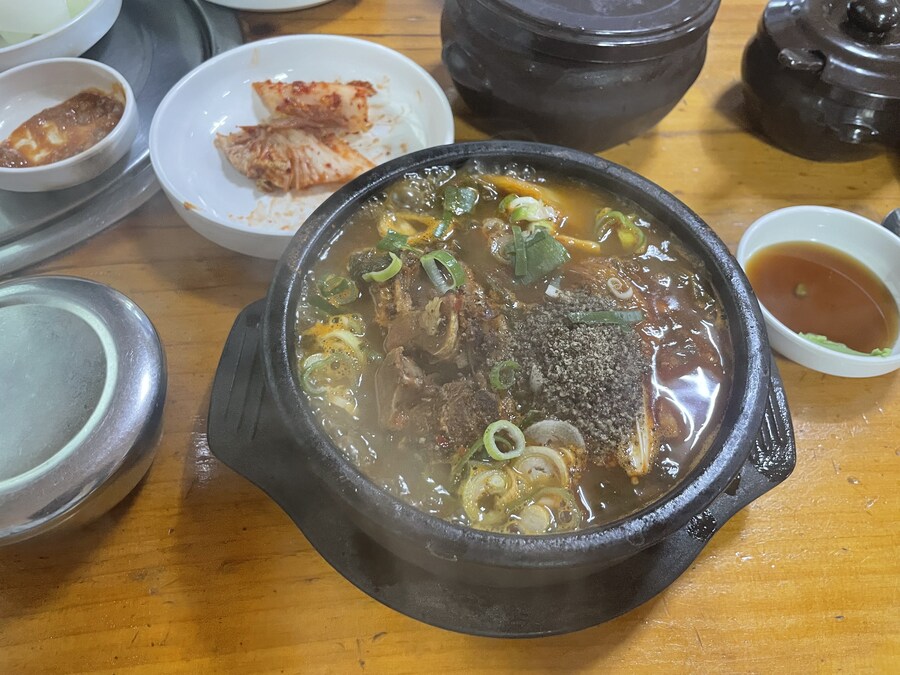 8천원짜리 뼈 해장국_2.jpg