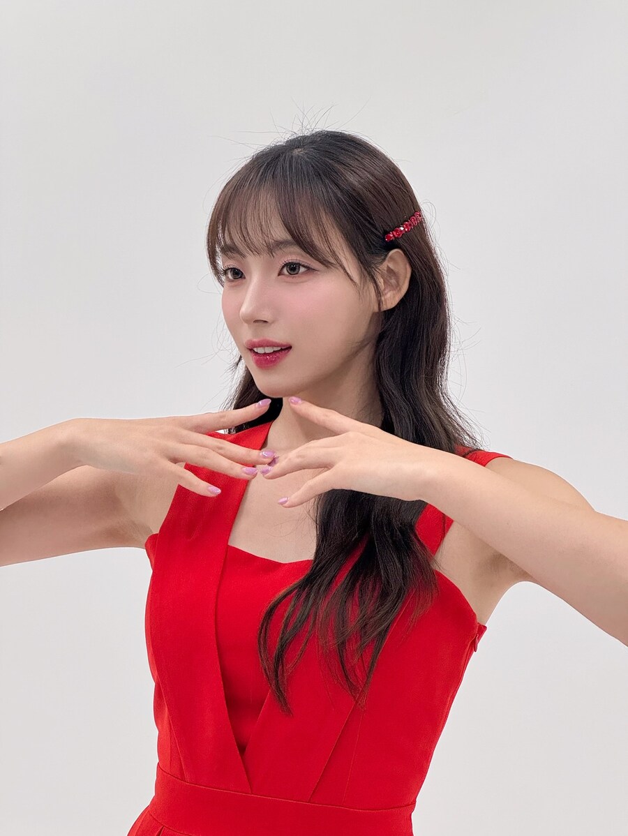치어리더 하지원, 딱 달라붙는 '검스' 각선미…"아찔한 시선"_12.jpg