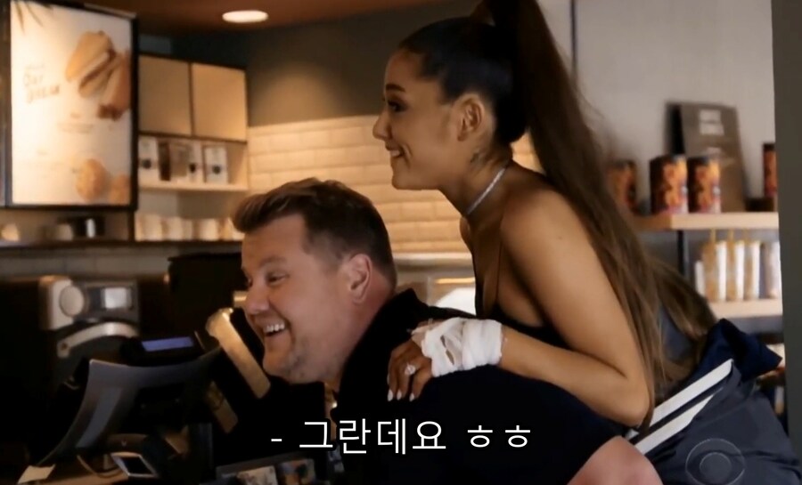 연예인병이 심해서 절대 걷지 않는다는 팝스타_11.jpg