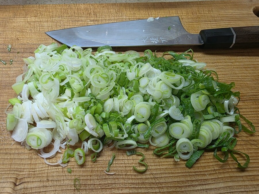 직장에서 3천원씩 걷어서 해먹는 점심 연어장 감자볶음_6.jpg