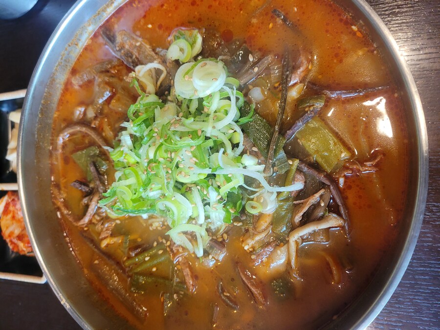 육칼_1.jpg