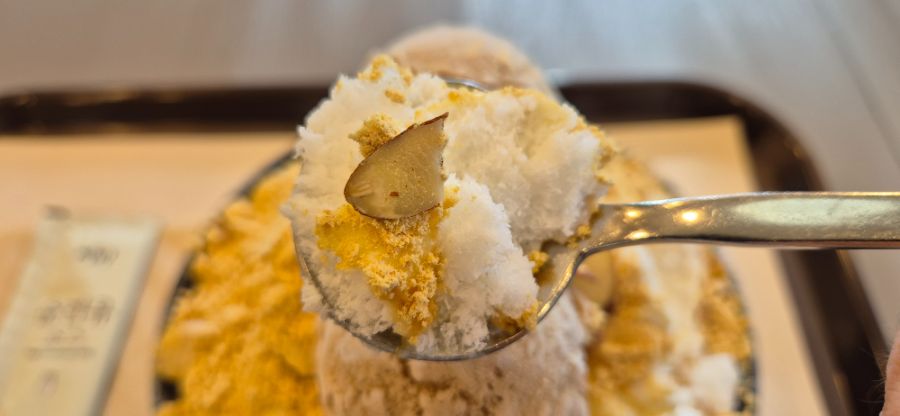 설빙에서 인절미아이스크림설빙을 먹어봤습니다._4.jpg