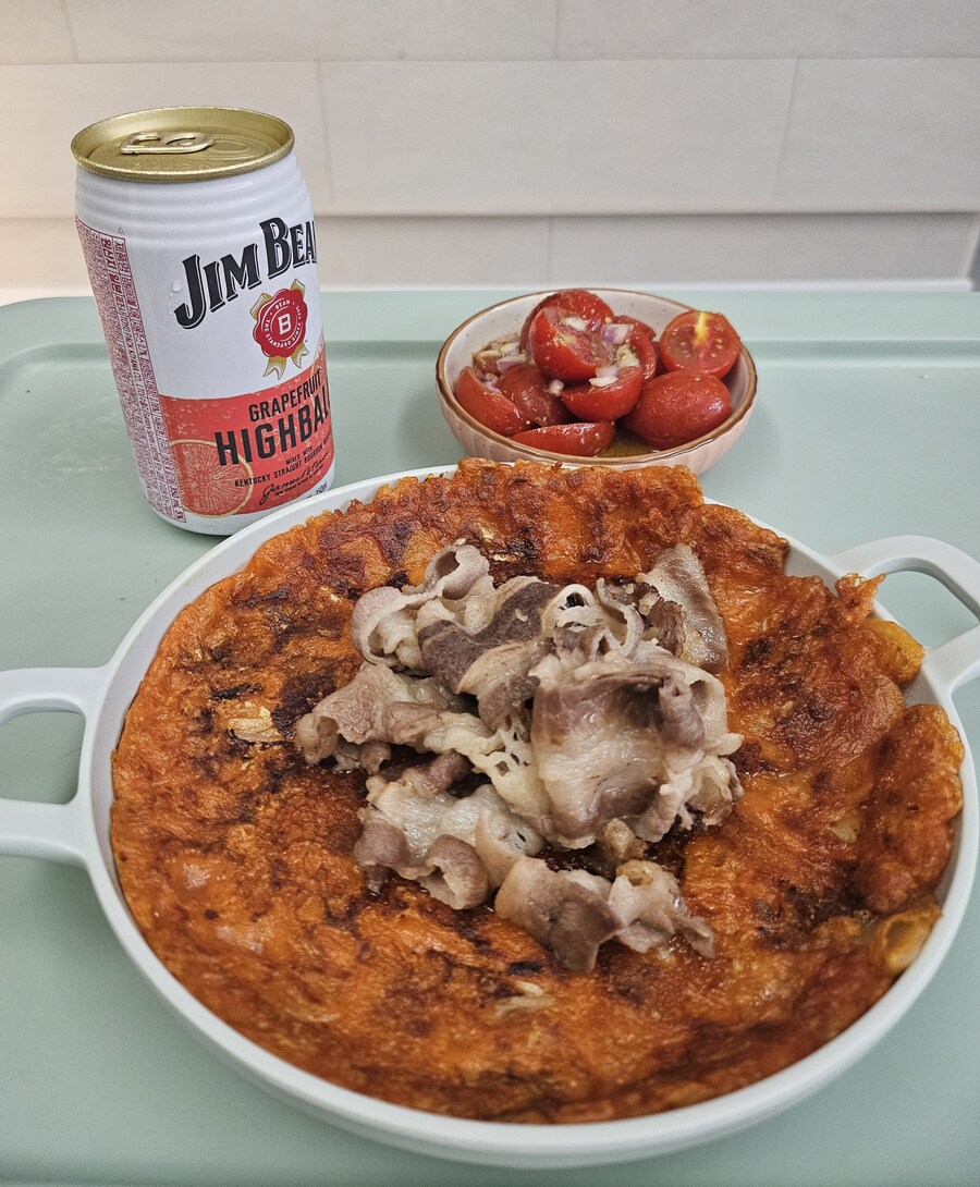 혼자먹는 미역죽 그리고 빨간맛 한상_3.jpg
