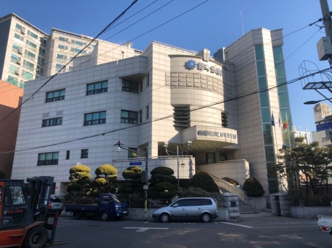 모르고 지나치는 사람 많은 사이비 단체 건물_1.png
