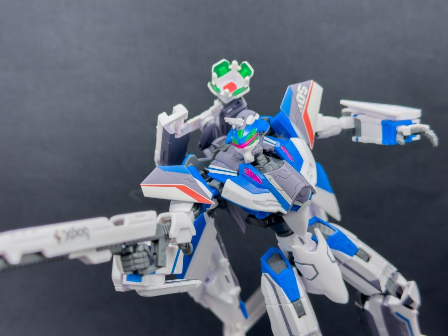 HG 1/100 VF-31J 지크프리드 하야테기 조립 과정 사진_1.jpg
