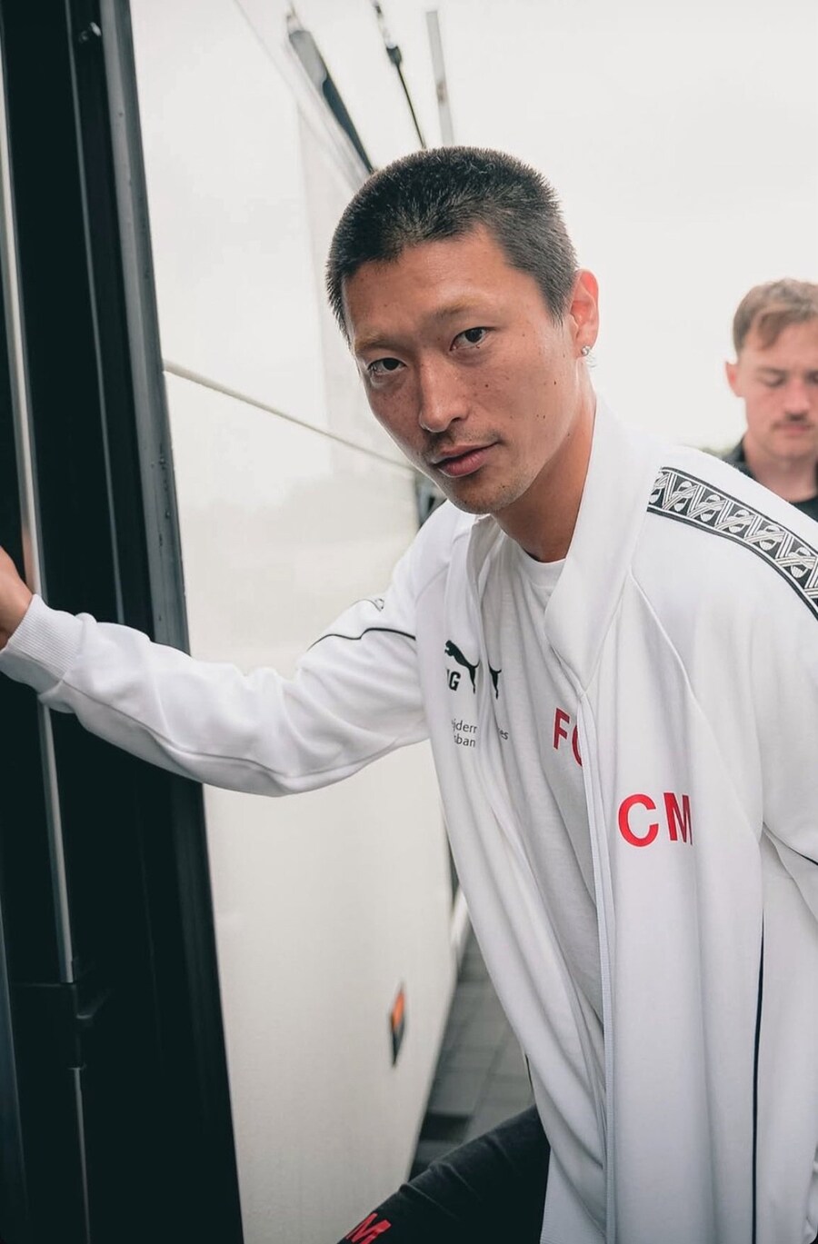 잘생겼던 축구선수 조규성 근황_4.jpg