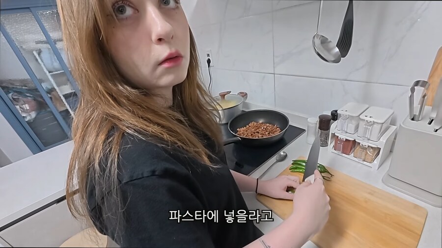 ???:야 누가 파스타에 청양고추를 넣어_3.png