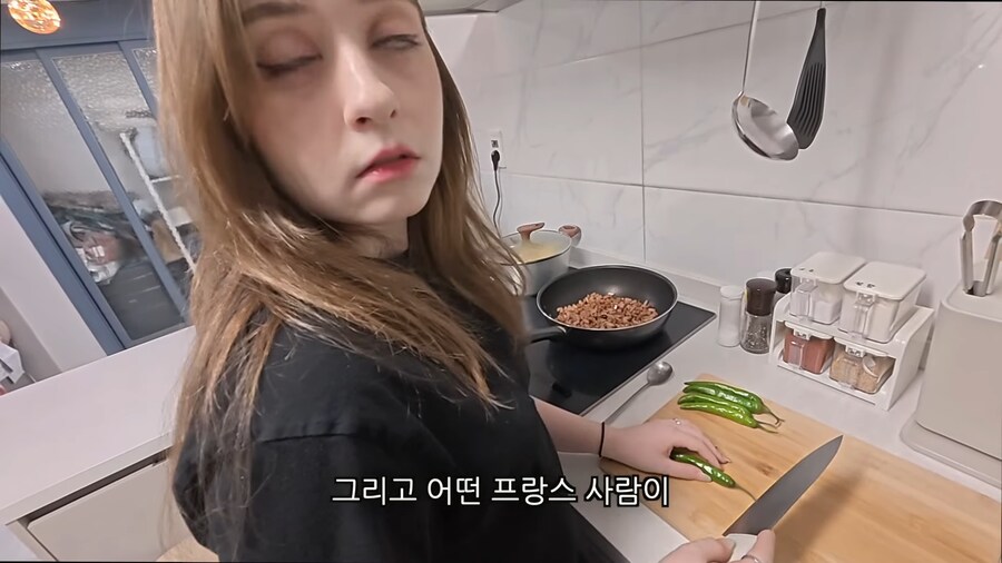 ???:야 누가 파스타에 청양고추를 넣어_7.png