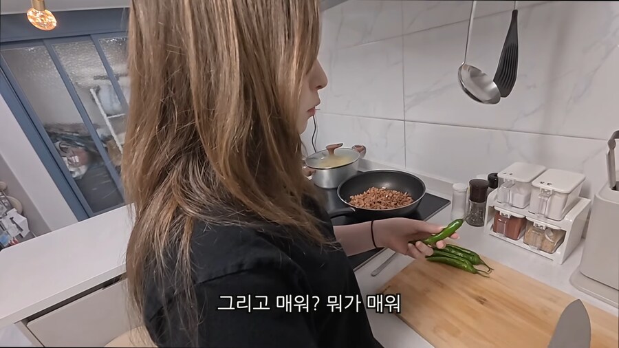???:야 누가 파스타에 청양고추를 넣어_10.png