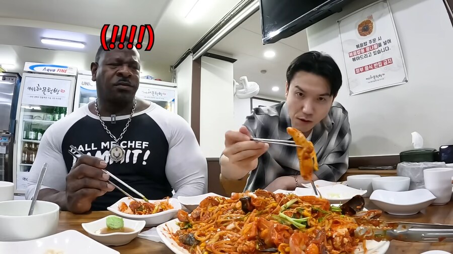 스스로 불러온 친절에 짓눌린 백악관 셰프