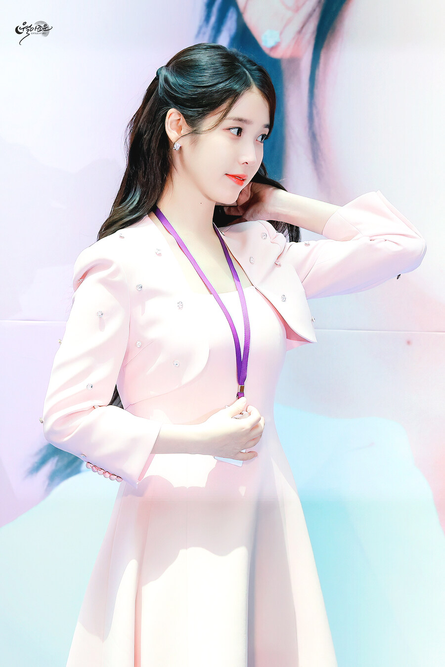2025.07.25 아이유 인천공항본부세관 홍보대사 위촉식(월아조운)_4.jpg