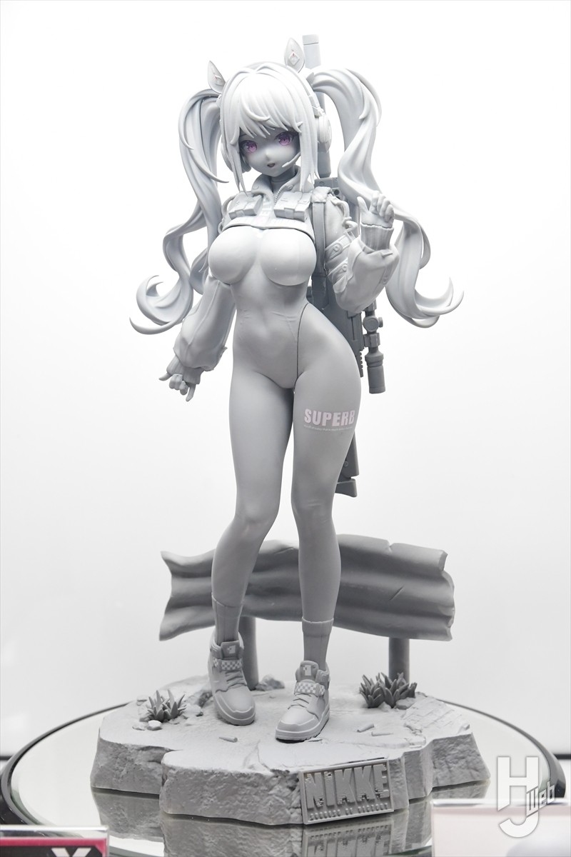 [엑스 플러스] 승리의 여신: 니케 - 앨리스 원형 전시 사진_6.jpg