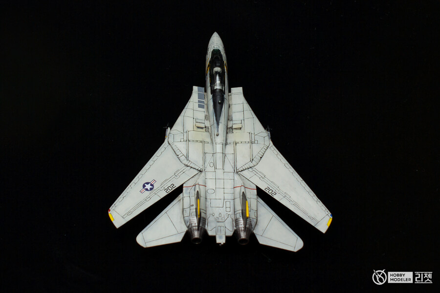 아카데미 1/144 미해군 F-14A VF-84 "졸리 로저스"_4.jpg